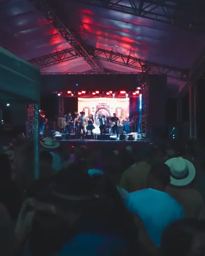 Festa no distrito de Pajeú — foto 1