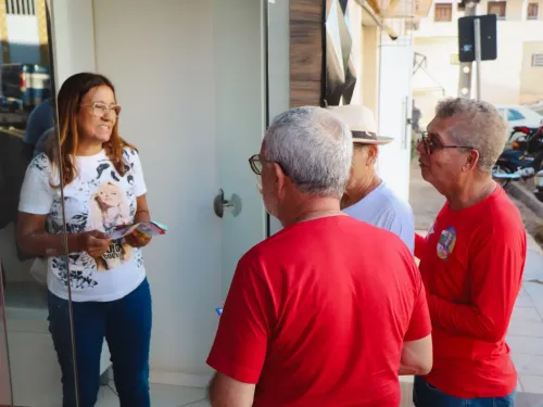 Caminhada no comércio de Ibiassuce — foto 40