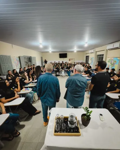 Visita a Escola Família Agrícola de Caculé — foto 12