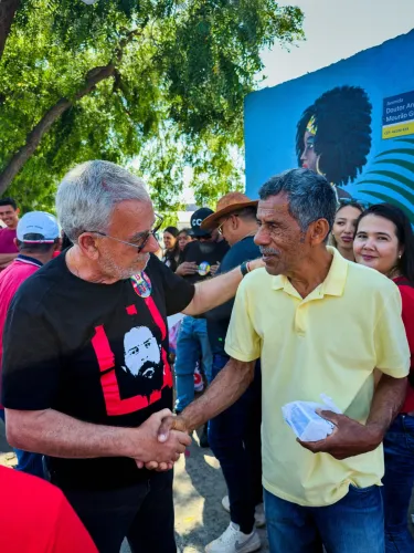 Caminhada na feira — foto 2